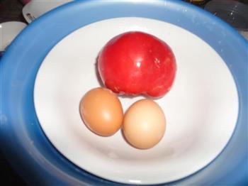 番茄鸡蛋翡翠面的做法步骤1