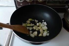咖喱土豆鸡的做法步骤5