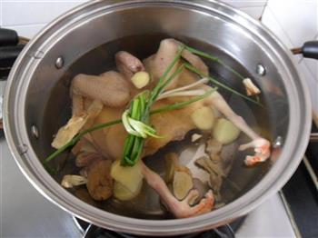 黄芪大枣鸽子汤的做法步骤3
