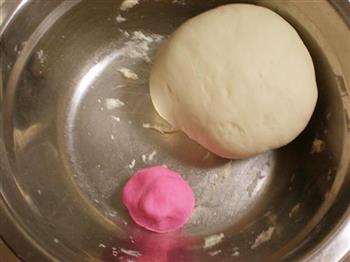 粉嫩小猪豆沙包的做法步骤2