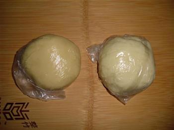 杏仁蛋黄酥的做法步骤2