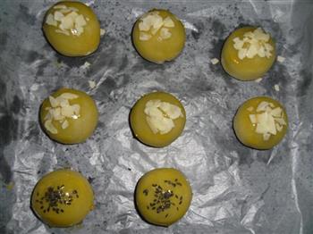 杏仁蛋黄酥的做法步骤20