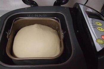 花形豆沙面包的做法步骤5