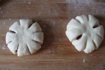 花形豆沙面包的做法步骤8
