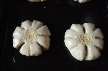 花形豆沙面包的做法步骤9