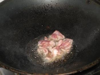 香茹黑木耳炒肉片的做法步骤3