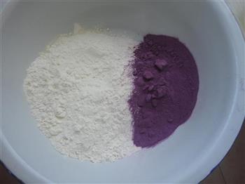 紫薯菊花卷的做法步骤2
