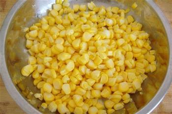 西兰花金沙玉米的做法步骤3