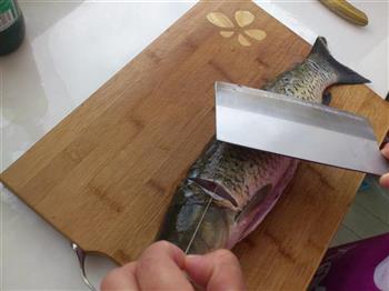 红烧鱼的做法步骤2