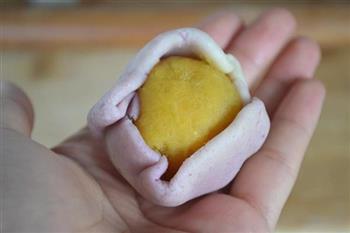 紫薯酥皮蛋黄月饼的做法步骤14