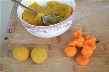 紫薯酥皮蛋黄月饼的做法步骤7
