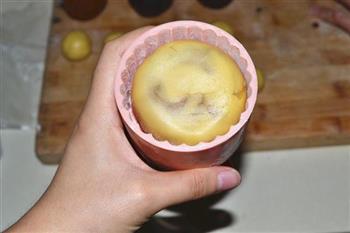 莲蓉蛋黄月饼的做法步骤12