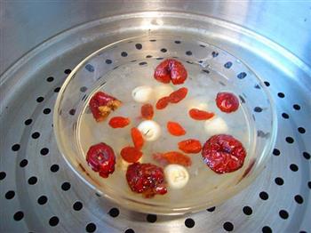 莲子红枣炖雪蛤的做法步骤5