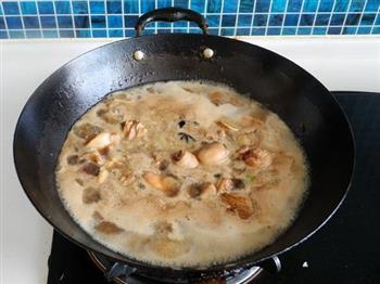 黄菇土豆烧鸡块的做法步骤12