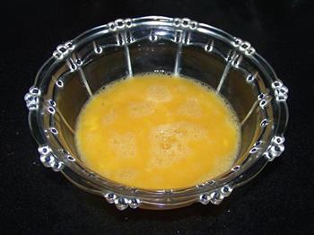 萝卜干煎蛋的做法图解2