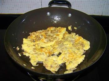 萝卜干煎蛋的做法步骤6