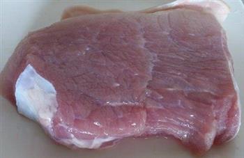 黄花菜山楂煲猪瘦肉的做法图解3