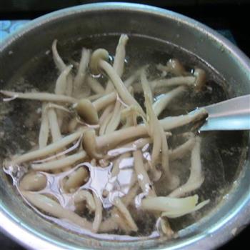 肉末姬菇汤的做法步骤8