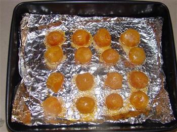 广式豆沙蛋黄月饼的做法步骤6