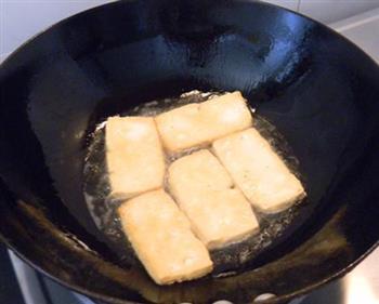 鱼头炖豆腐的做法步骤2