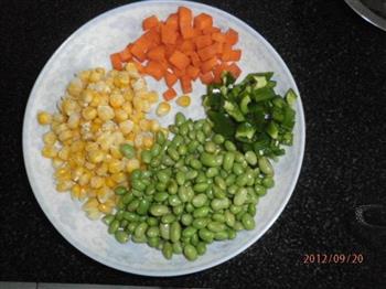 五彩缤纷彩蔬粒的做法图解1