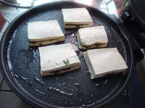 电饼铛烤傣味豆腐的做法步骤7