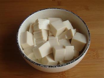 平菇豆腐味噌汤的做法步骤1