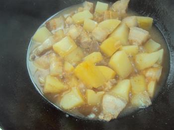 回锅肉烧土豆的做法步骤11
