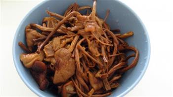 龙骨茶树菇汤的做法图解6