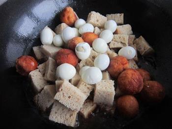 鹌鹑蛋薯丸烧烤麸的做法步骤8