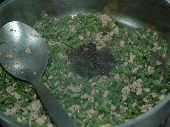 榄菜肉末豇豆的做法图解7