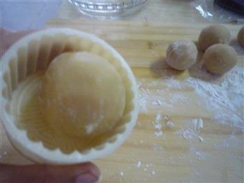 广式莲蓉蛋黄月饼的做法图解12