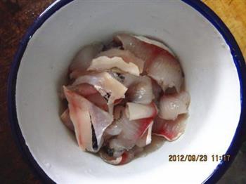 三素鱼片汤的做法步骤3
