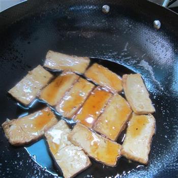 锅贴大块豆腐的做法图解4