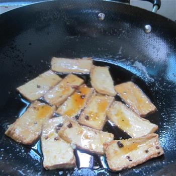 锅贴大块豆腐的做法步骤6