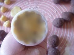 广式豆沙蛋黄月饼的做法步骤14