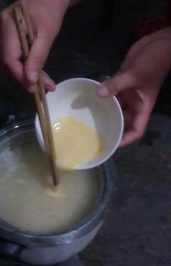 鸡蛋小米粥的做法步骤4