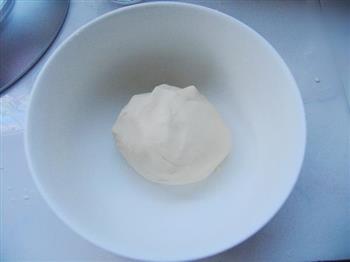 豆沙蛋黄酥的做法步骤4