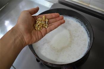 果仁牛奶燕麦粥的做法图解4