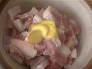 栗子砂锅红烧肉的做法步骤5