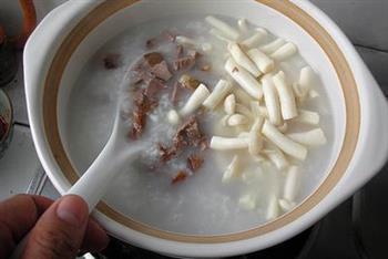 牛肉鲜菇米粥的做法图解3