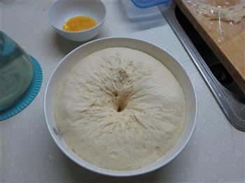 毛毛虫豆沙面包的做法步骤6