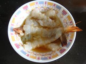 黄金凤尾虾的做法步骤3