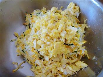 西葫芦鸡蛋烫面蒸饺的做法步骤7