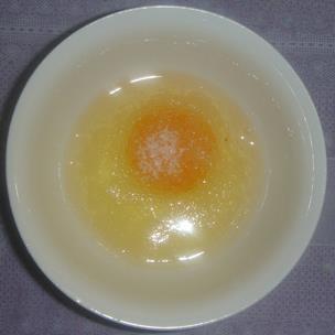 白糖蒸鸡蛋的做法步骤2