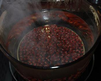 红豆糯米红枣粥的做法步骤2