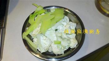 炝炒花椰菜的做法步骤1