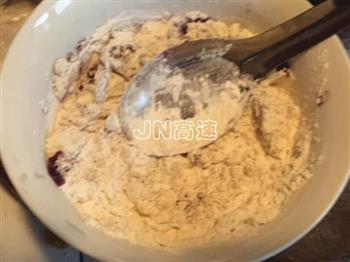 紫薯豆沙冰皮月饼的做法步骤3
