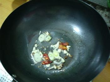 西葫芦炒虾皮的做法步骤4