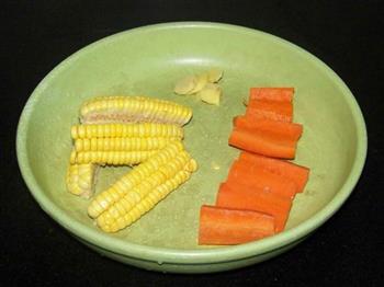 玉米淮山骨头汤的做法步骤3